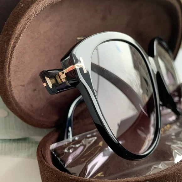 🔥🔥Tom Ford FT0957 D 01B Plastic Shiny Black Grad Smoke 58 mm Sunglasses🔥🔥 - Picture 6 of 9